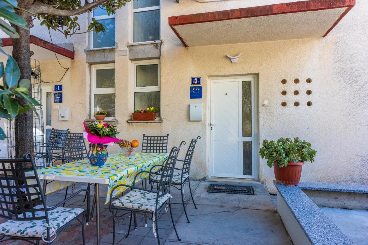 Apartment Mira "Pet Friendly" Crikvenica Luaran gambar