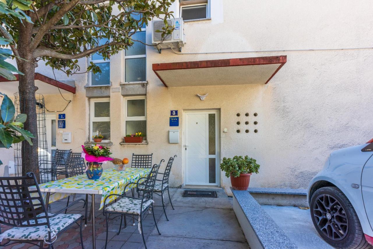 Apartment Mira "Pet Friendly" Crikvenica Luaran gambar
